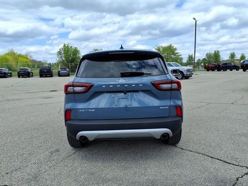 Used 2023 Ford Escape Active w/ Tech Pack #2 AWD/4WD image 7