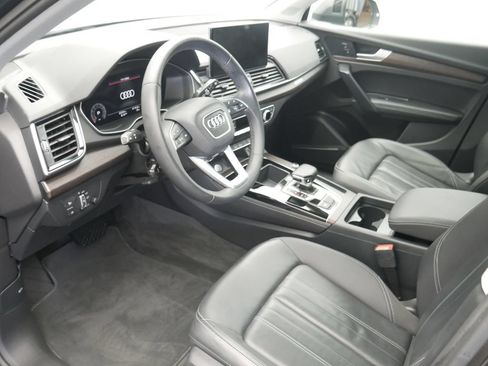 Certified 2023 Audi Q5 2.0T Premium Plus w/ Premium Plus Package AWD/4WD image 9