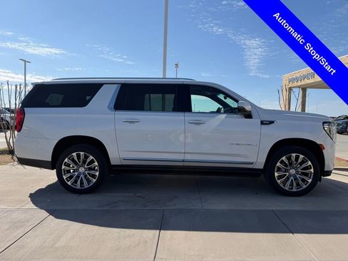 Used 2022 GMC Yukon XL Denali w/ Advanced Technology Package image 21