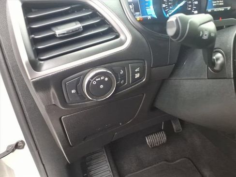 Certified 2022 Ford Edge SEL w/ Convenience Package image 17