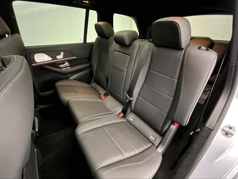 Used 2026 Mercedes-Benz GLS 450 4MATIC image 18