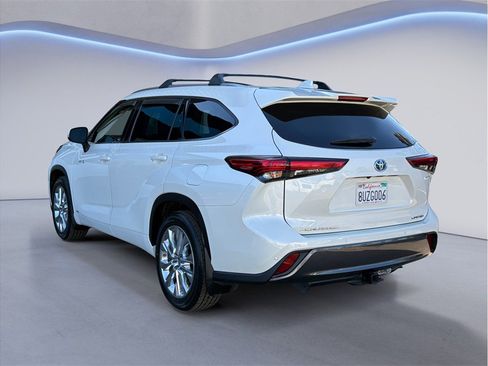 Used 2021 Toyota Highlander Limited AWD/4WD image 4