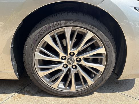 Certified 2021 Lexus ES 350 w/ Premium Package FWD image 13