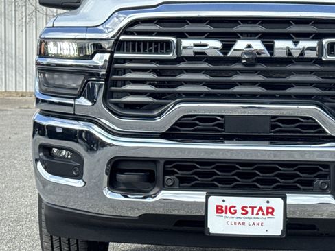 New 2026 RAM 2500 Tradesman w/ Chrome Appearance Group AWD/4WD image 7