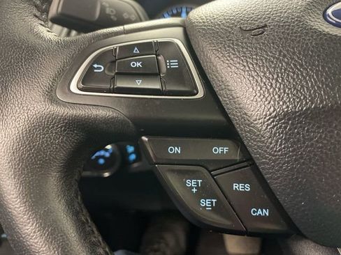 Used 2019 Ford EcoSport SE w/ SE Convenience Package image 17