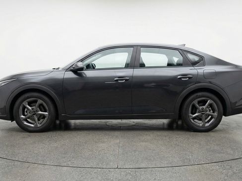 Used 2025 Kia K4 LXS image 5