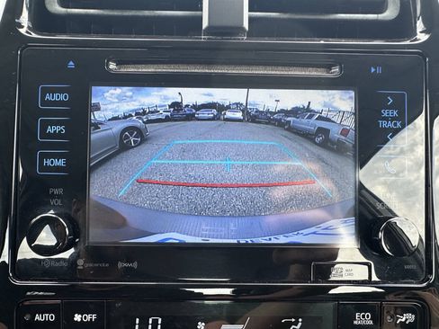 Used 2017 Toyota Prius Three Touring FWD image 21