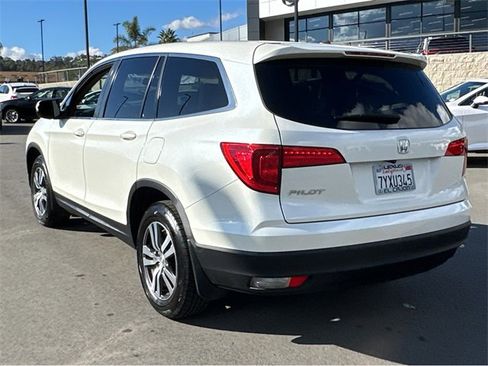 Used 2017 Honda Pilot EX-L image 4