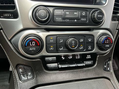 Used 2020 Chevrolet Tahoe Premier AWD/4WD image 23