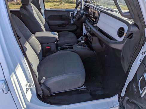 New 2025 Jeep Gladiator Sport image 29