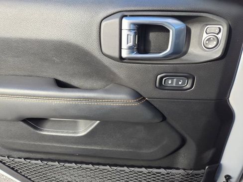 Used 2020 Jeep Gladiator Mojave image 25