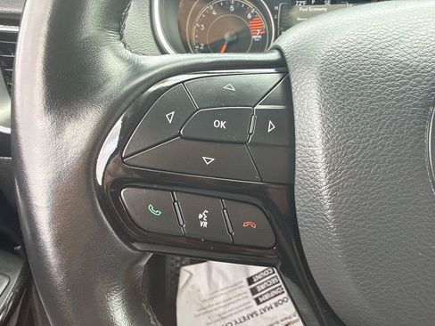 Used 2021 Jeep Cherokee Latitude Plus AWD/4WD image 15