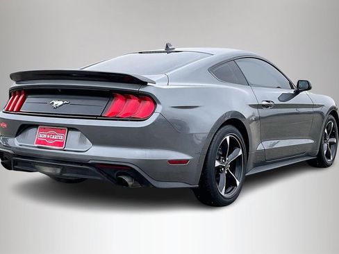 Certified 2022 Ford Mustang Coupe image 5