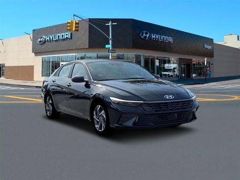 New 2026 Hyundai Elantra Limited FWD image 11