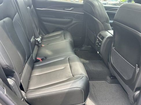 New 2026 Jeep Grand Cherokee Limited RWD image 15