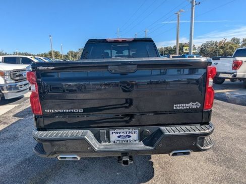 Used 2022 Chevrolet Silverado 1500 High Country w/ High Country Premium Package image 6