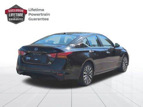Certified 2024 Nissan Altima 2.5 SV image 3