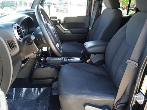 Used 2015 Jeep Wrangler Unlimited Sport w/ Quick Order Package 24S AWD/4WD image 10