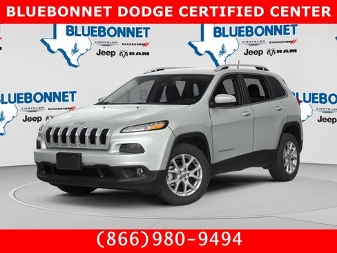 Used 2017 Jeep Cherokee Latitude w/ Comfort/Convenience Group FWD image 1