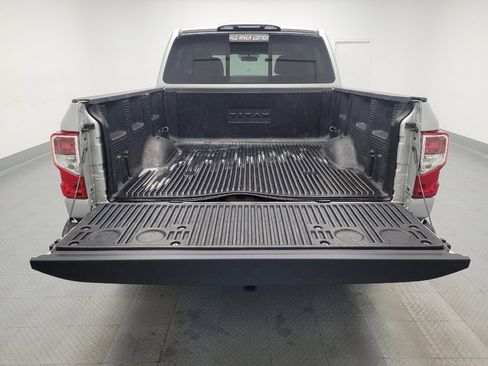 Used 2017 Nissan Titan S image 29