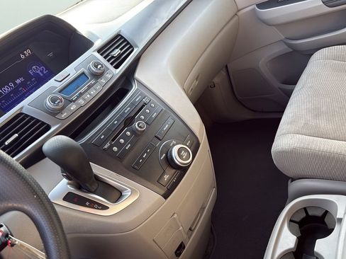Used 2012 Honda Odyssey EX image 20