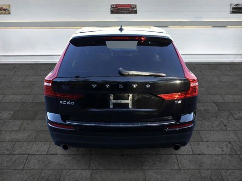 Used 2019 Volvo XC60 T5 Momentum w/ Premium Package FWD image 6