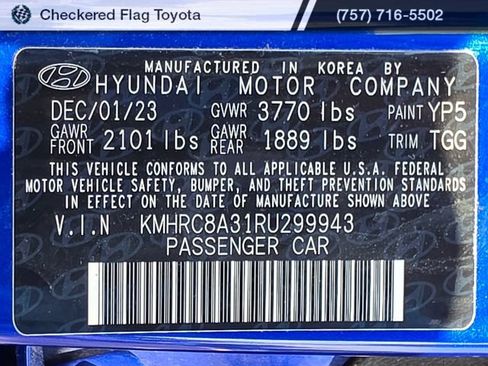 Used 2024 Hyundai Venue SEL FWD image 28