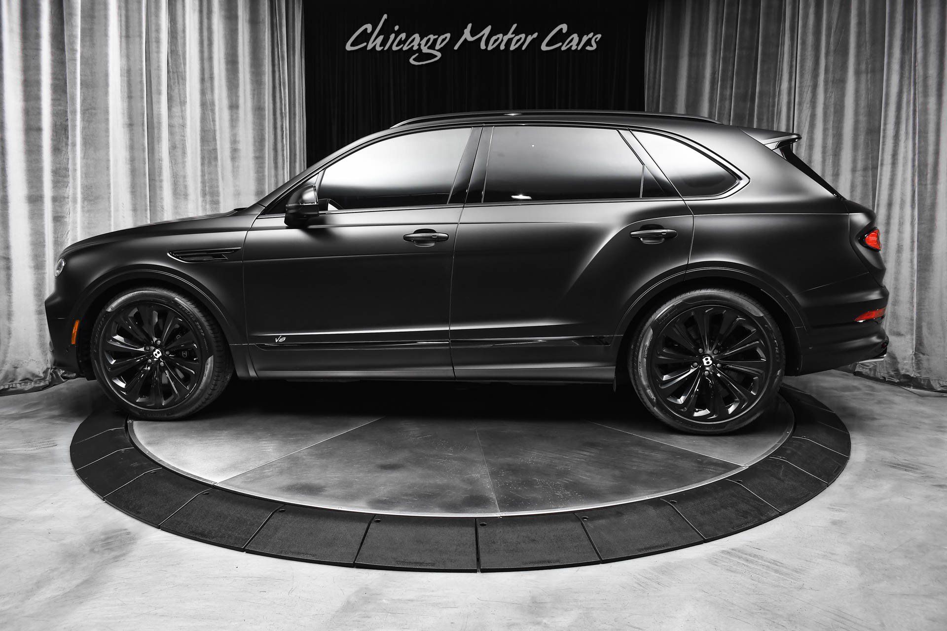 Used 2021 Bentley Bentayga AWD/4WD image 46