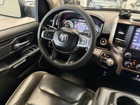 Used 2019 RAM 1500 Laramie AWD/4WD image 17