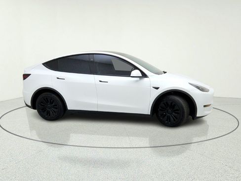Used 2023 Tesla Model Y Long Range AWD/4WD image 6