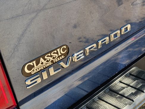 New 2026 Chevrolet Silverado 2500 Custom w/ Custom Value Package image 9