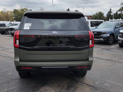 New 2025 Ford F250 Lariat w/ Lariat Ultimate Package image 8