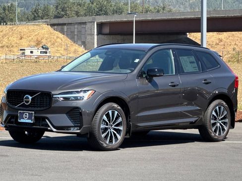 New 2025 Volvo XC60 B5 Core w/ Protection Package Premier AWD/4WD image 7