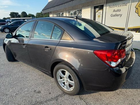 Used 2014 Chevrolet Cruze LT FWD image 2