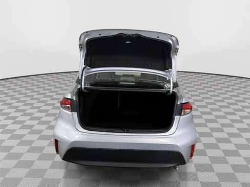 Used 2024 Toyota Corolla LE image 5