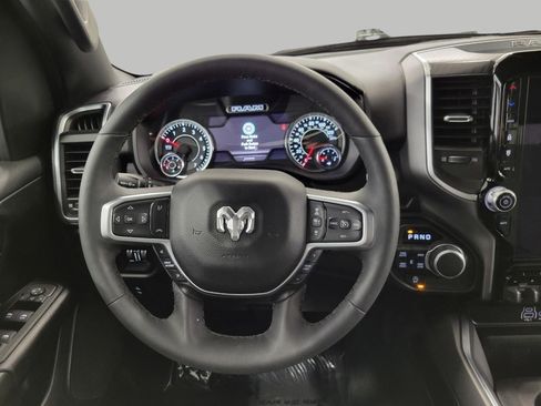 Used 2025 RAM 1500 Big Horn AWD/4WD image 32