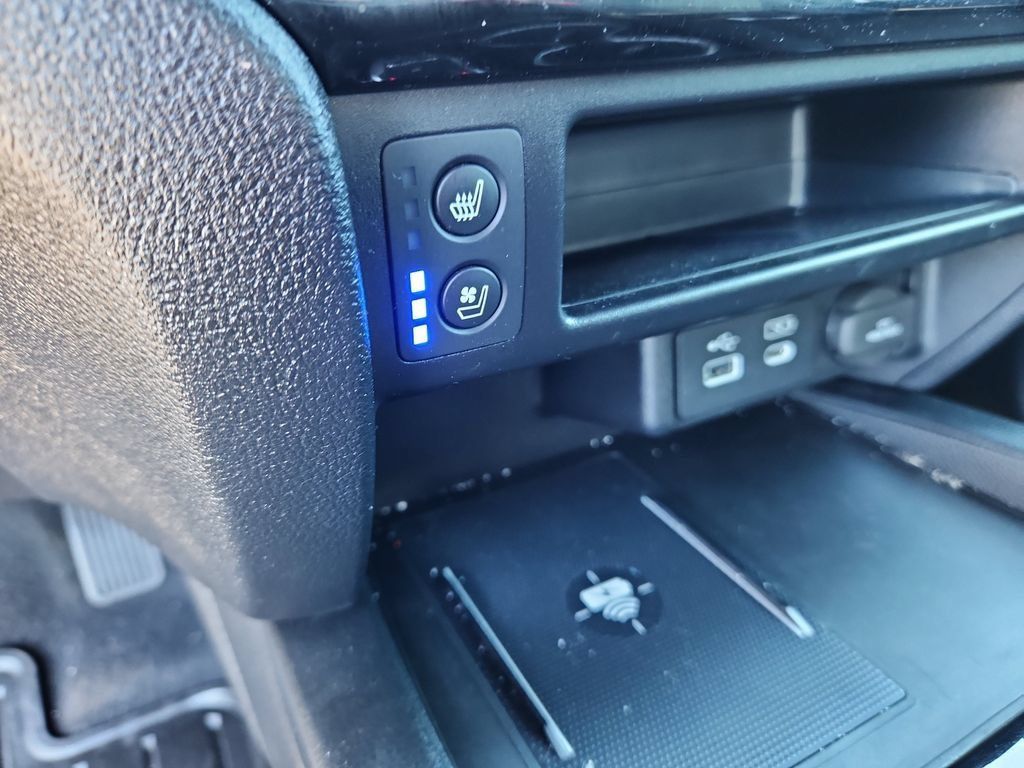 Used 2024 Honda Ridgeline Black Edition image 19