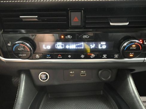 Used 2021 Nissan Rogue SL AWD/4WD image 21