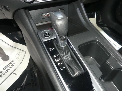 Used 2021 Nissan Sentra SV image 39