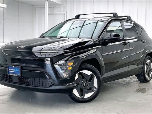 Certified 2024 Hyundai Kona SEL FWD image 2