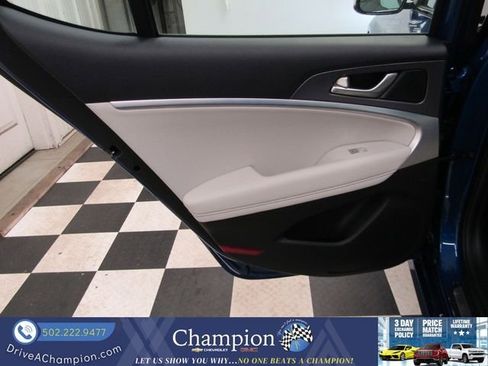 Used 2025 Genesis G70 3.3T Advanced AWD/4WD image 17