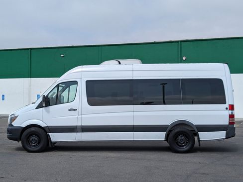 Used 2017 Mercedes-Benz Sprinter 2500 image 4