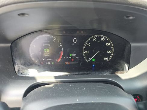 Used 2025 Honda HR-V Sport image 11