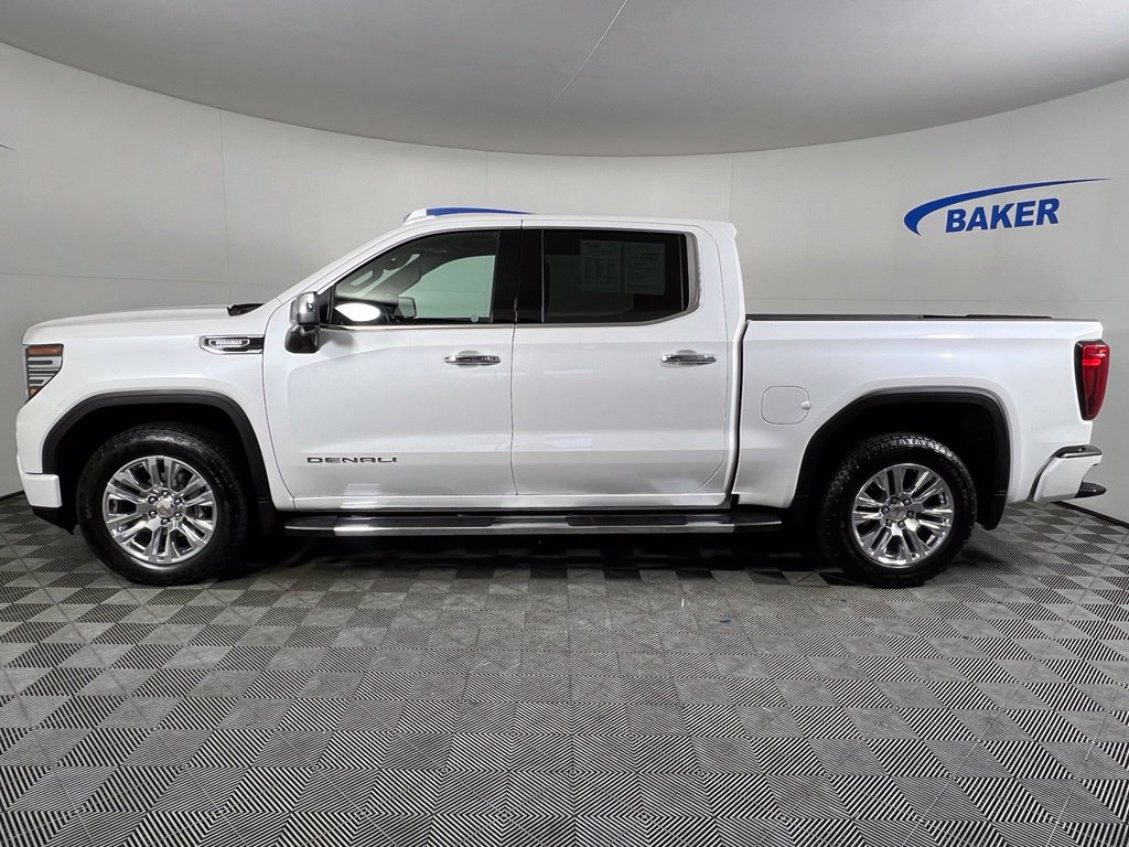 Used 2025 GMC Sierra 1500 Denali w/ Technology Package AWD/4WD image 2