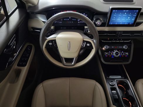 Certified 2022 Lincoln Corsair FWD w/ Premium Package image 10