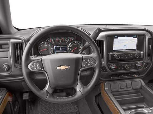 Used 2018 Chevrolet Silverado 1500 LTZ Z71 w/ LTZ Plus Package AWD/4WD image 10