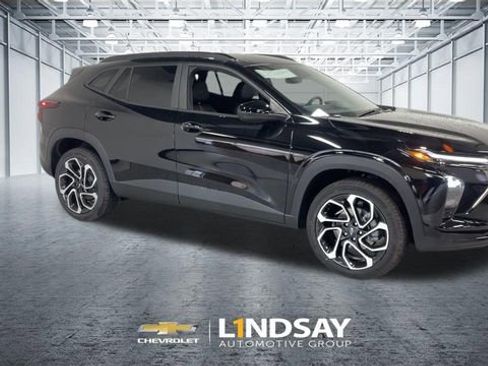 New 2026 Chevrolet Trax RS w/ Driver Confidence Package image 3