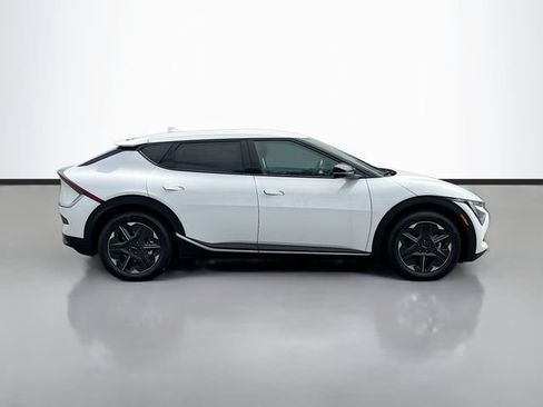 New 2026 Kia EV6 Light RWD image 8