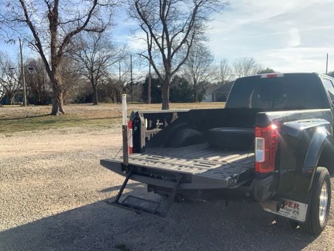 Used 2017 Ford F350 Lariat w/ Lariat Ultimate Package image 17