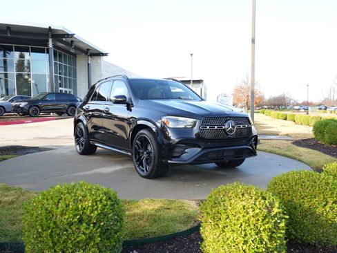 New 2026 Mercedes-Benz GLE 580 4MATIC image 1
